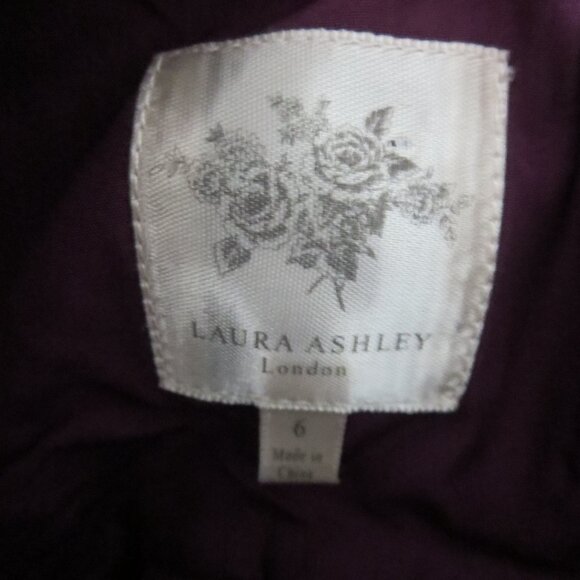 Beautiful Fall Laura Ashley Girls Dress - Picture 6 of 7